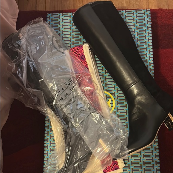 NIB GIGI Tory Burch Black Knee-High Boots - Picture 5 of 6